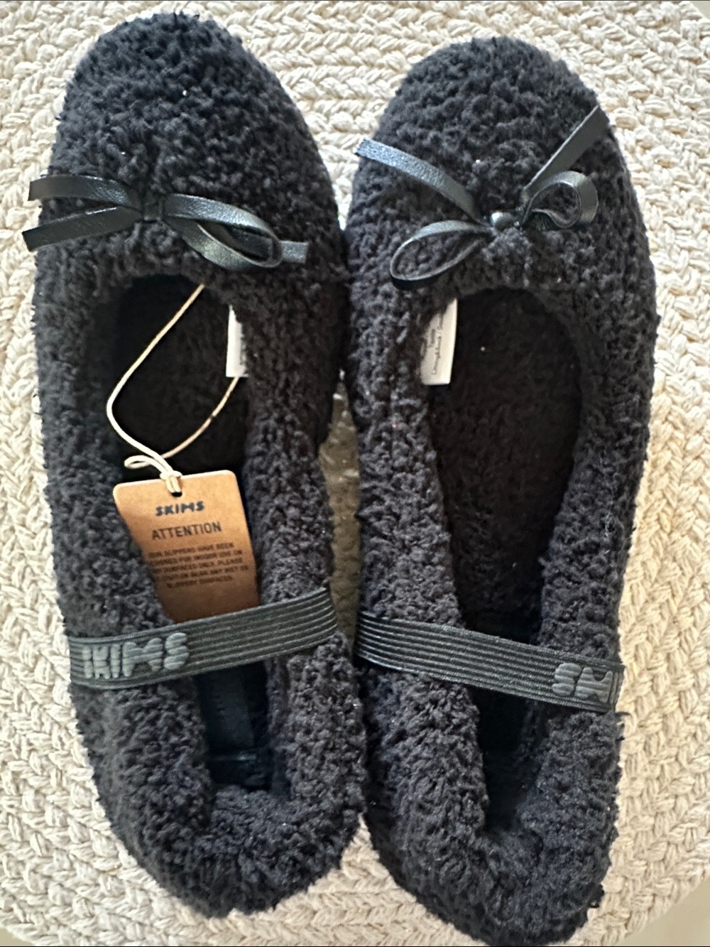 SKIMS Black Sherpa Ballet Slippers with Elastic Strap NWT